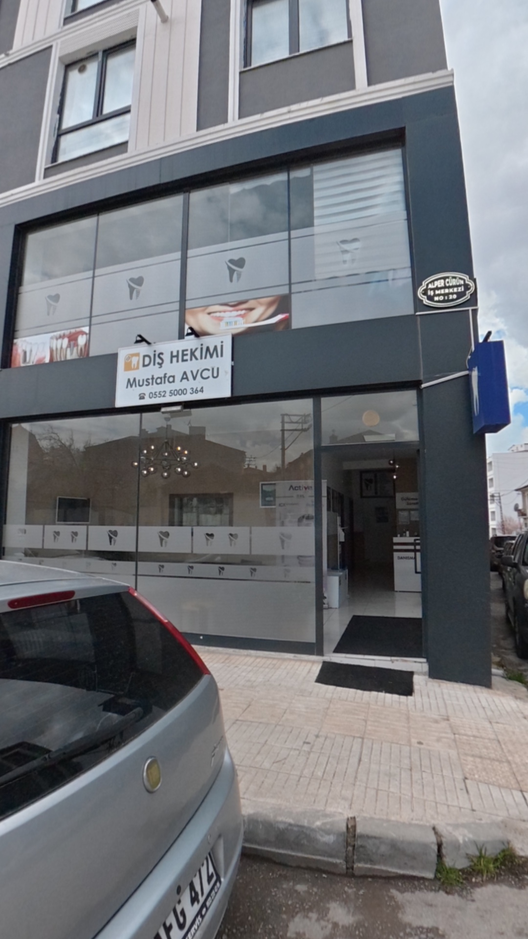 Diş Hekimi Mustafa AVCU